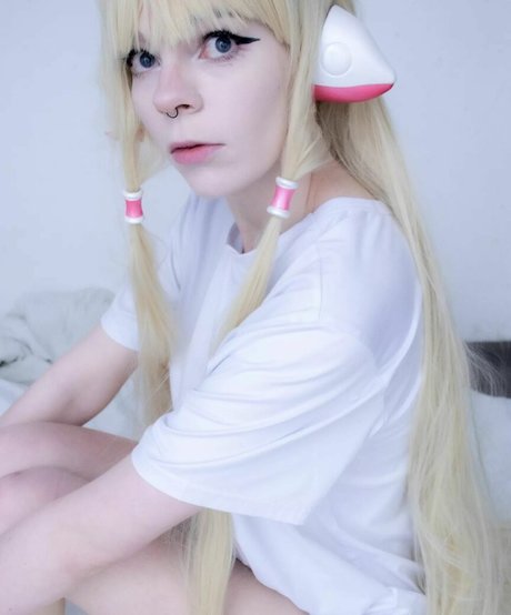 Porcelain Ghoul pornstar art photos