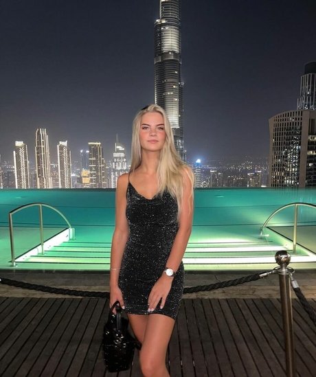 Iris Elzerman erotic actress pictures