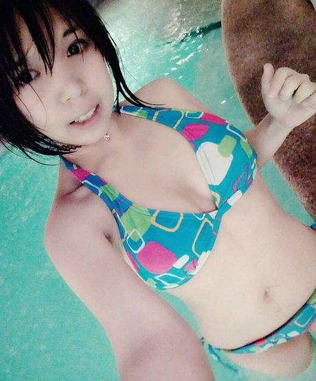 AkemiMikaido model nude pic