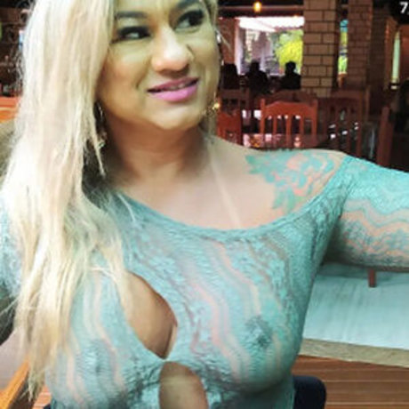 Esther Exhib actress img