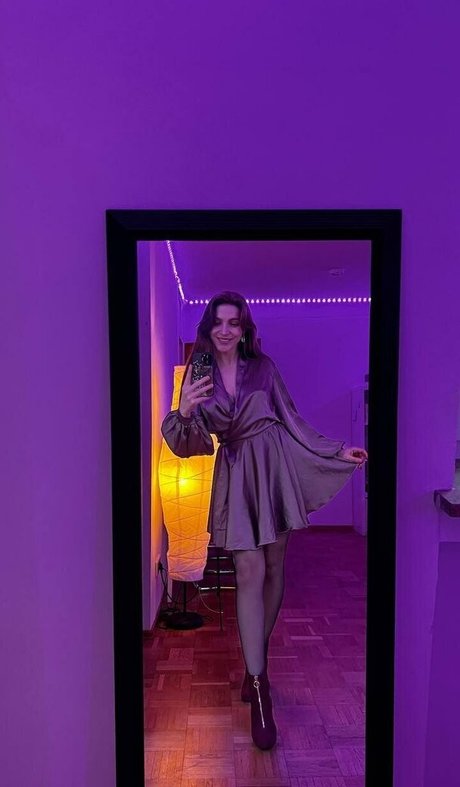 abby roseee model naked pics