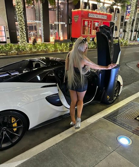 blonde shemale onlyfans free sexy img