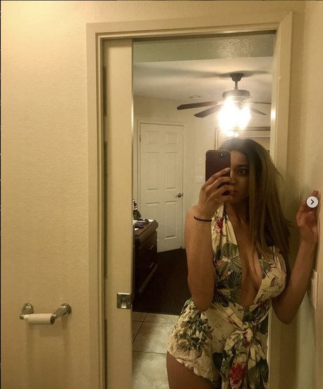 Nishathenerd hd model image