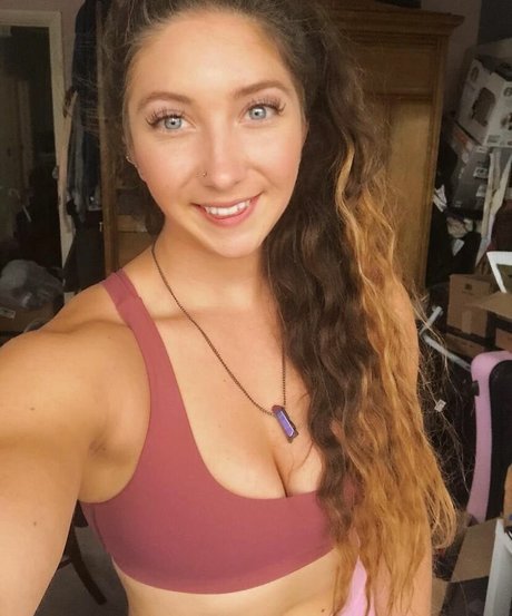 Sophia Ellis star pretty images