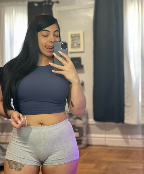 Kay Linx model porn pictures