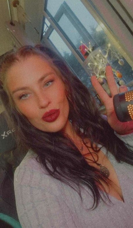 MissBabyDoll89x model adult pic