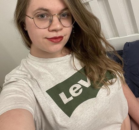 Lina Love nudes actress pics