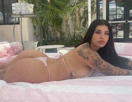 bxrbiedollamanda nude actress pictures