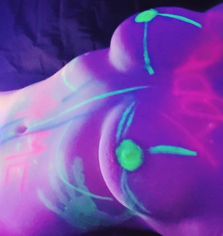 BlueHuneyDew nice pornstar photo