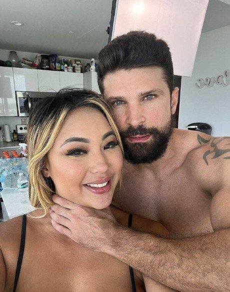 mirror onlyfans nude pic