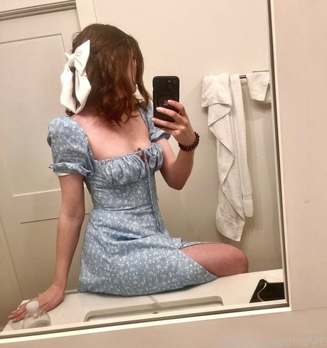 BinoVT star erotic photos