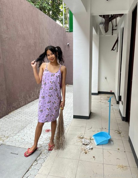 AlexIcy hot pornstar img