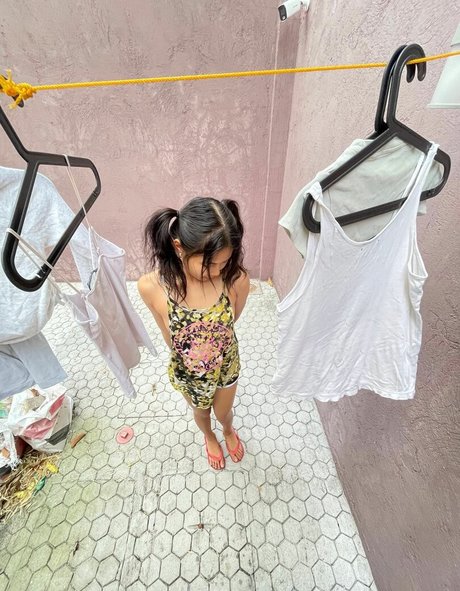 AlexIcy pornstar naked picture