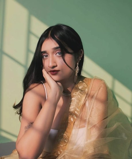 Ruchika Tandon porn model archive