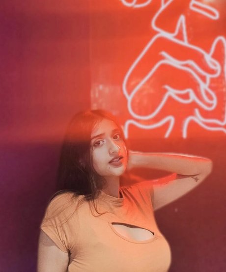 Ruchika Tandon model beautiful photo