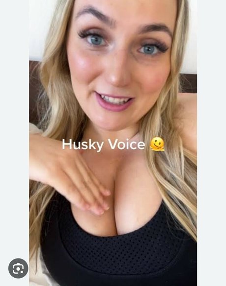 Moneemaree pornstar adult pic