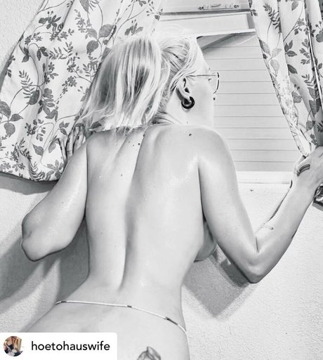 Hoetohauswife perfect pornstar gallery