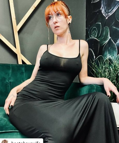 Hoetohauswife star sexy images