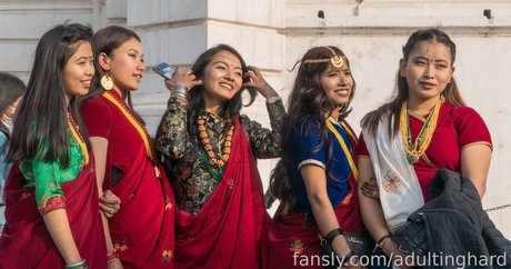 adultinghard pretty model picture