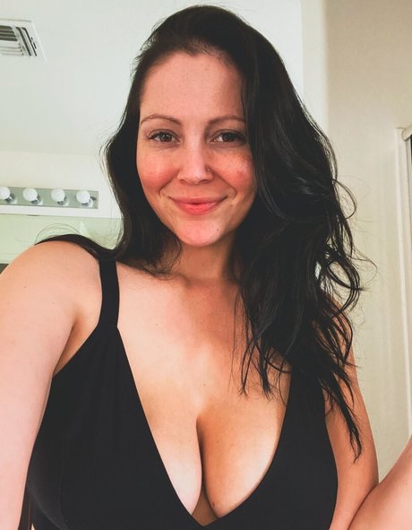 milf handjob onlyfans hot sex pic