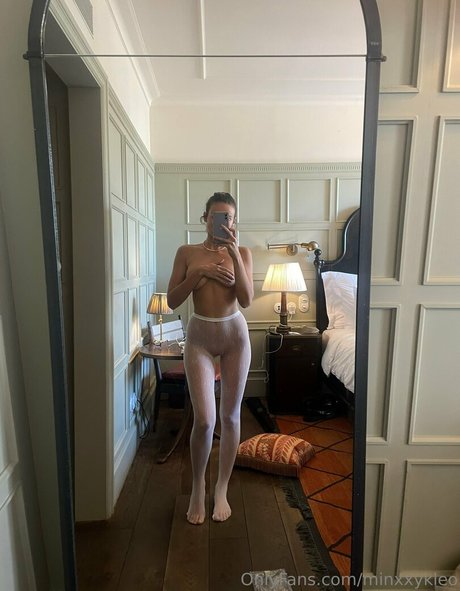 mialarelle exclusive pornstar gallery