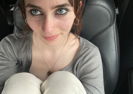 avieb4by model nude gallery