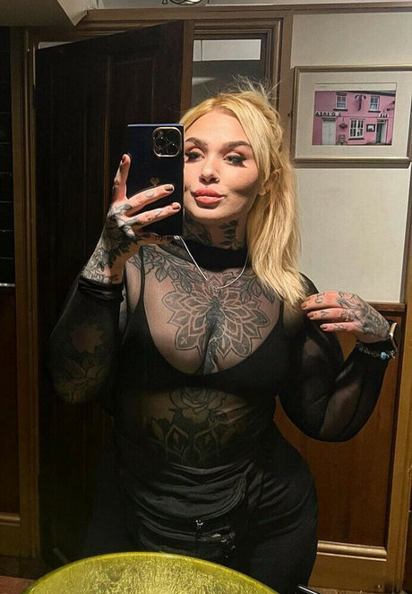 metalbubsxo model picture