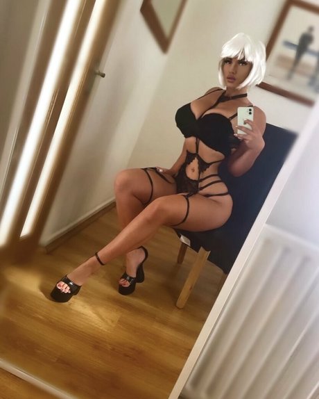 Angelica Sharpe model hd pic