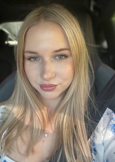 Carlottadre pornstar nude pictures