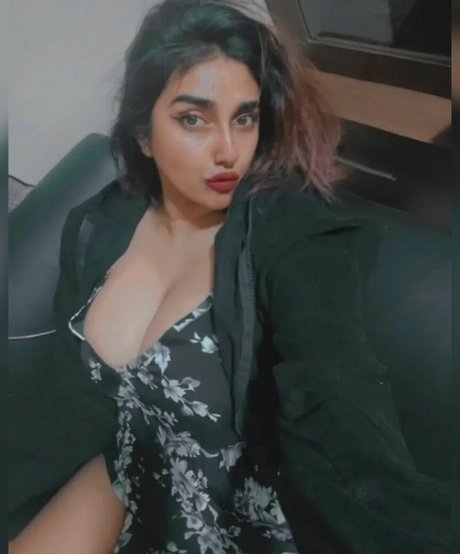 hanging tits onlyfans exclusive gallery