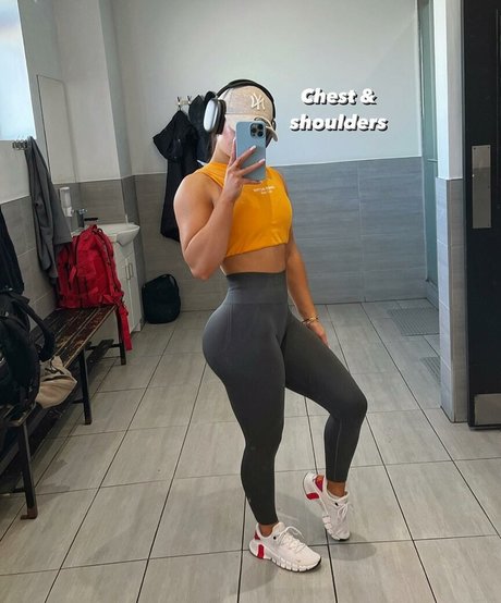 MIA GREEN pornographic star pic