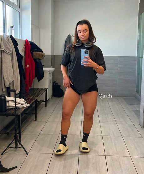 MIA GREEN porn star images