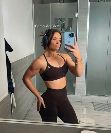 MIA GREEN pornstar adult pictures