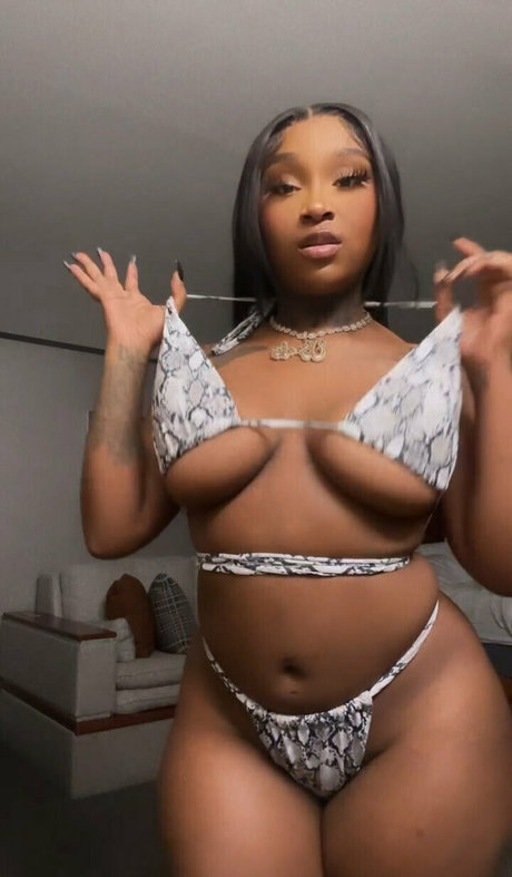 Erica Banks pornstar nude photo