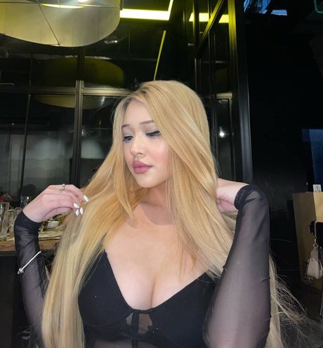 didaenerys nude star img