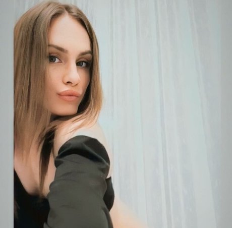 Kylie Star pornstar pretty gallery