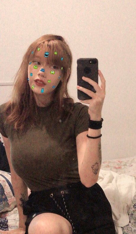 Hdceli star erotic photo