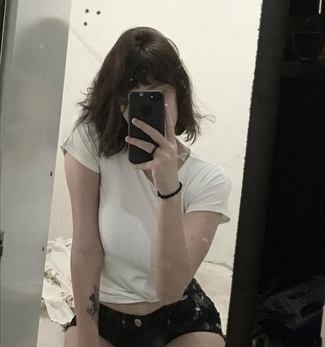 Hdceli pornstar top photo