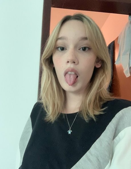 Hdceli pornstar perfect photo