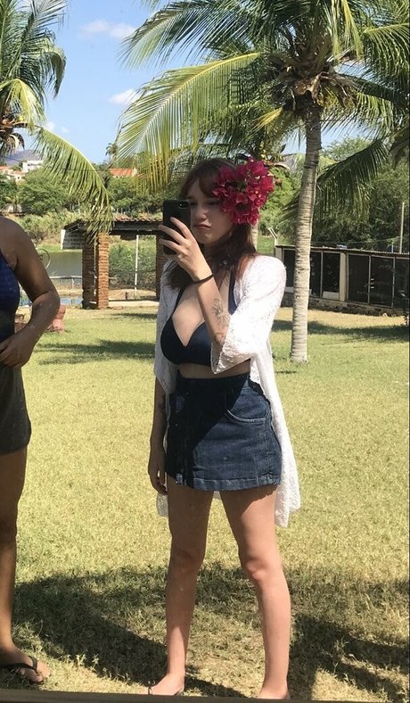 Hdceli perfect actress pics