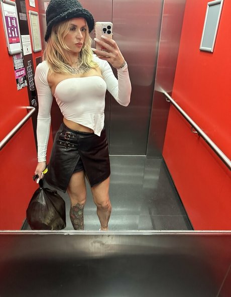 MissAlways model nice pic