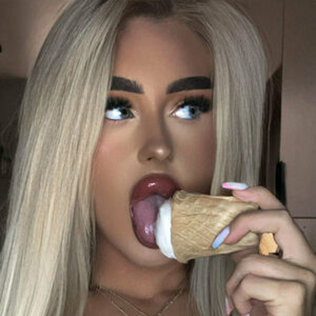 baddie free sexy star pics