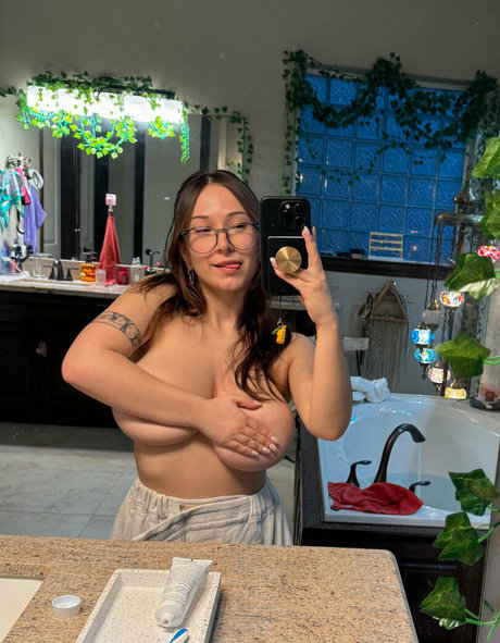 bigtittygothegg high quality actress pictures