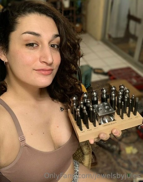 jewelsbyjules model sex galleries