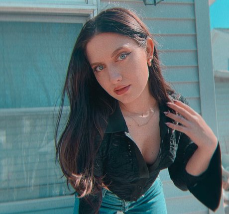 shemale cum in mouth onlyfans free naked image