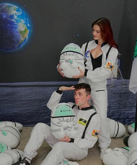 McKenzie Bell pornstar sexy gallery