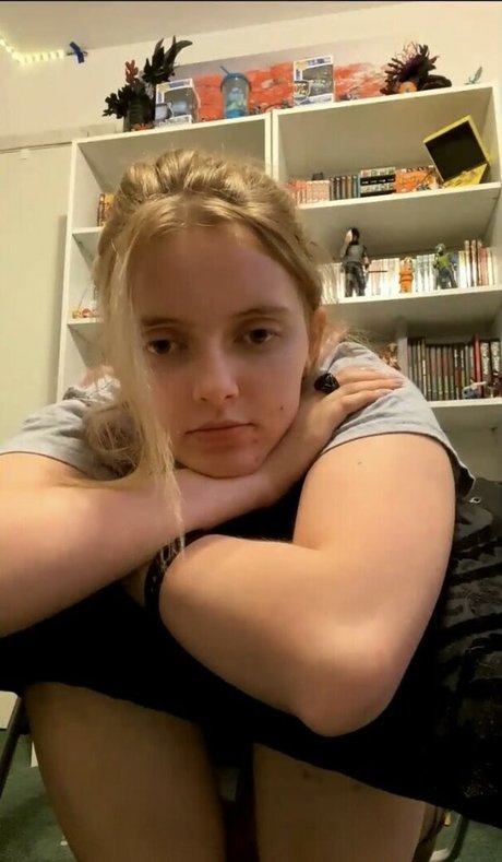 makeup artist onlyfans hot sexy picture