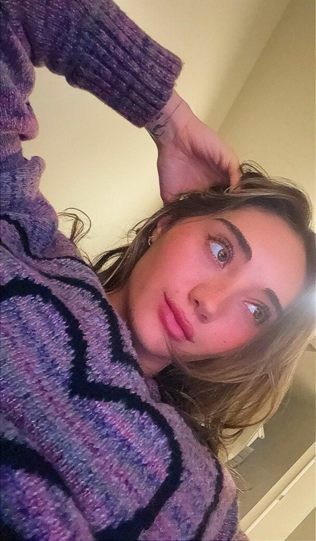 Gabby Murray erotic actress img