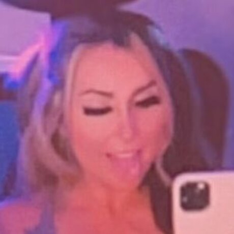 Briis nudes star img