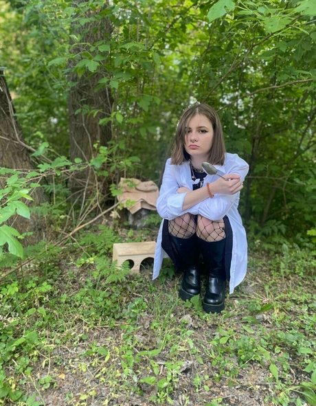 nina williams model top photos